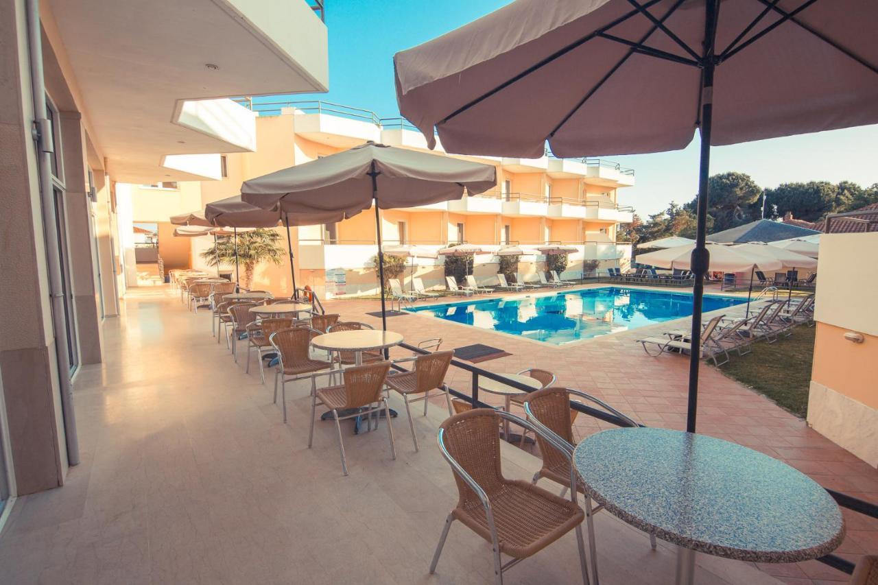 Adonis Hotel Превеза Экстерьер фото