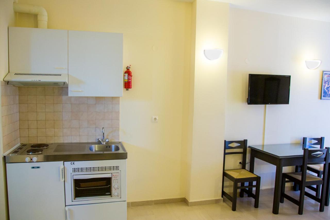 Adonis Hotel Превеза Экстерьер фото