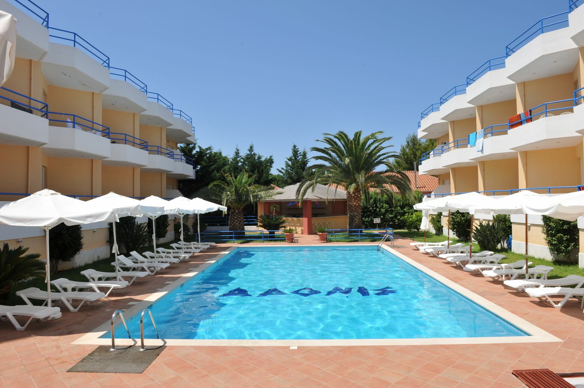 Adonis Hotel Превеза Экстерьер фото